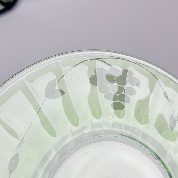 Vintage 2 Uranium Glass Green Depression Etched Floral Luncheon 8" Salad Plate - Picture 4 of 7